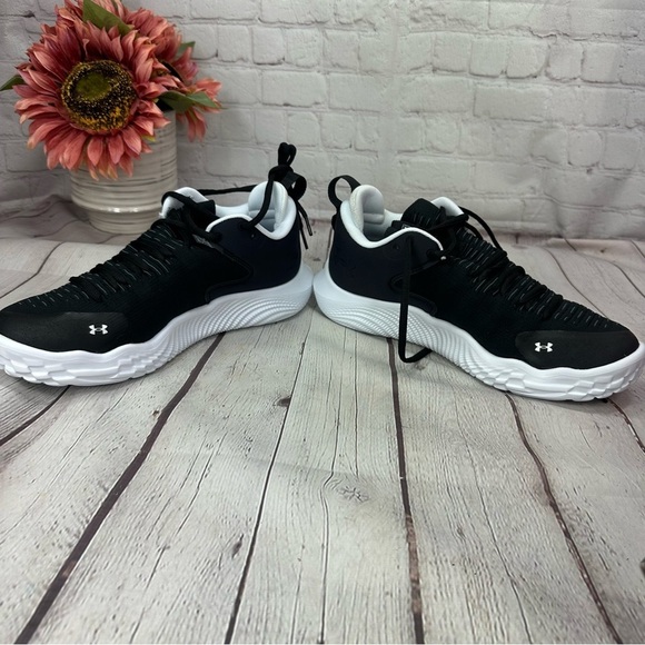 NIB UA W flow ace low top sneaker volleyball court black white womens - Picture 3 of 9